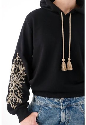 Tennis Buzo Amplio Con Cordón Y Bordados Negro Para Mujer