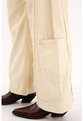 Tennis Jean Wide Leg Con Cortes Desflecados Amarillo Para Mujer