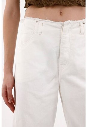 Tennis Jean Horseshoe Con Desflecado Crudo Para Mujer