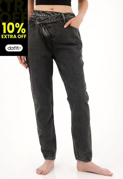 Jean Mom Tiro Alto En Black Denim Para Mujer