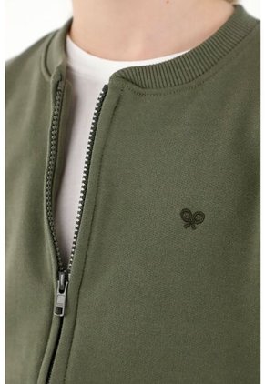 Buzo Verde Cuello Neru Para Niño