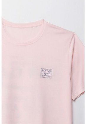 Camiseta Manga Corta Estampada Rosada Para Hombre