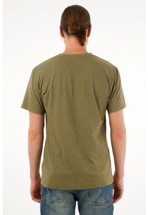 Camiseta Verde Con Abertura En V Para Hombre