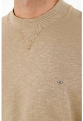 Buzo En Burda Liviana Café Para Hombre