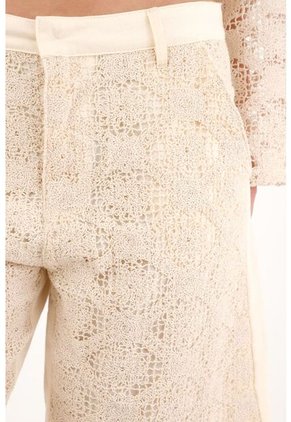 Tennis Bermuda Tradicional Larga Crudo Con Encajes Para Mujer