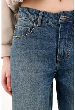 Tennis Bermuda En Denim Con Ruedo Al Corte Azul Para Mujer