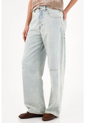 Tennis Jean Wide Leg Con Costuras Paneladas En Algodón Azul Claro Para Mujer