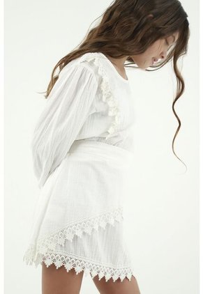 Falda Crudo Con Corte Para Niña