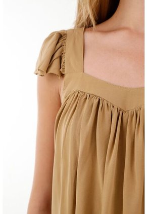 Camisa Café De Escote Recto En Chalis Para Mujer