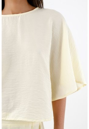 Tennis Camisa Para Mujer En Viscosa Amarillo Vainilla Fit Relajado Con Mangas Tipo Capa
