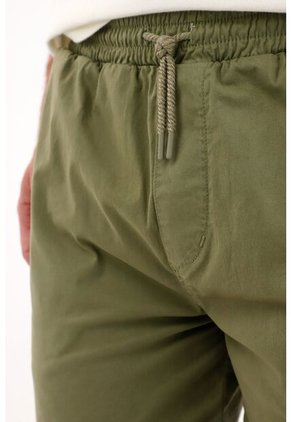 Tennis Bermuda En Dril Verde Para Hombre