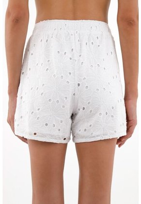 Tennis Bermuda En Ojalillo Blanca Para Mujer