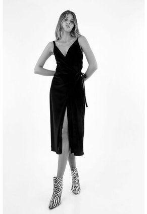 Vestido Negro Cruzado Para Mujer