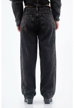 Tennis Jean Para Mujer En Algodón Negro Relajado Horseshoe