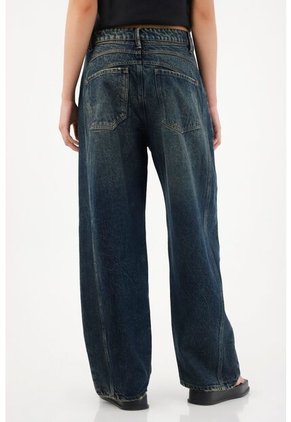Tennis Jean Horseshoe De Tiro Bajo Azul Oscuro De Ajuste Cómodo Para Mujer