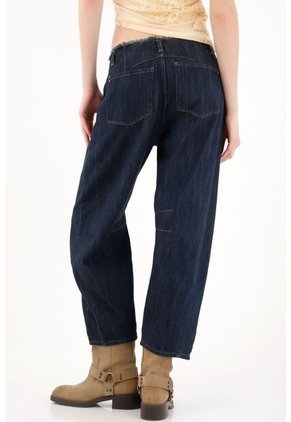 Tennis Jean Horseshoe Con Desflecado Raw Denim Para Mujer