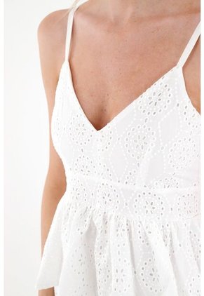 Tennis Vestido Blanco En Ojalillo Para Mujer