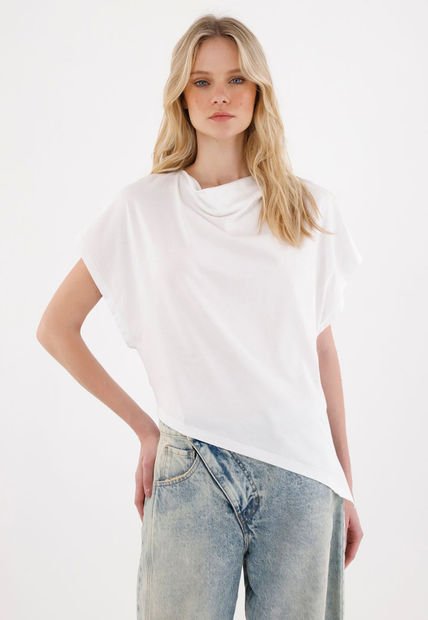 Camiseta Manga Sisa Con Ruedo Asimétrico Blanca Para Mujer