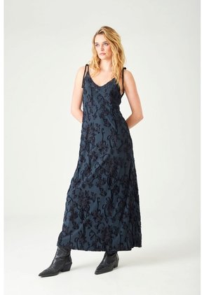 Tennis Vestido Largo Recto Con Textura Floral En Tela Azul Noche Para Mujer