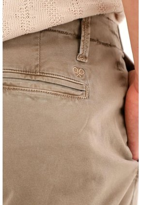 Pantalón Tipo Chino Café Para Hombre