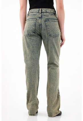 Tennis Jean Recto Tiro Medio Tono Claro Para Mujer