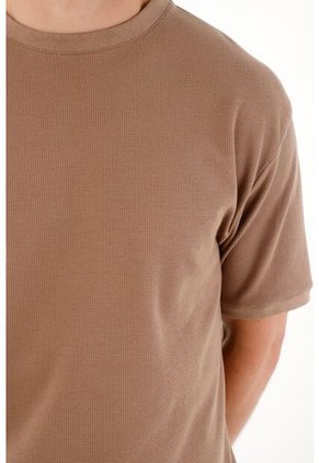 Tennis Camiseta Manga Corta Con Textura Café Para Hombre