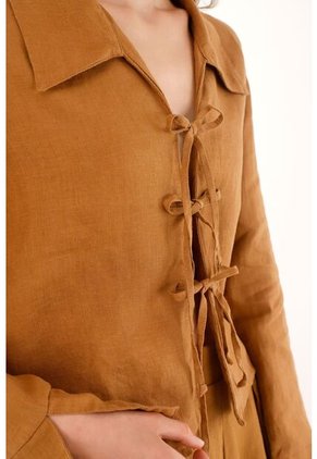 Tennis Camisa En 100% Lino Con Tiras Que Anudan En Frente Café Para Mujer