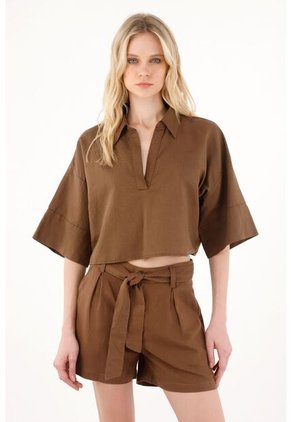 Tennis Short Con Bolsillos Y Cinturón Café Para Mujer