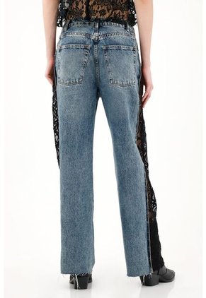 Tennis Jean Wide Leg Con Encaje En Contraste Para Mujer