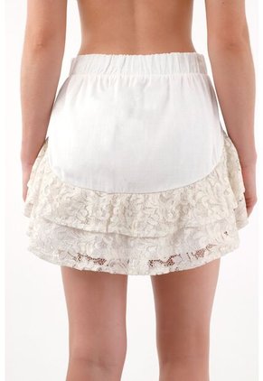 Falda Corta Con Boleros Y Encaje Crudo Para Mujer