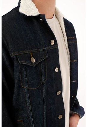 Chaqueta Trucker Con Cuello Ovejero Para Hombre