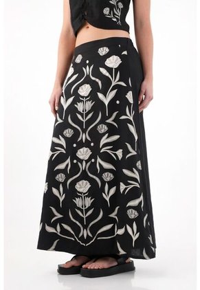 Tennis Falda Larga En Lino 100% Con Bordados Para Mujer