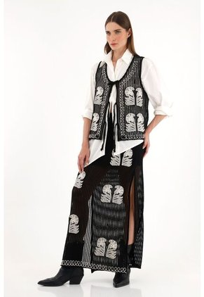 Tennis Falda Larga Con Bordados Negra Para Mujer