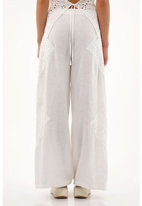 Tennis Pantalón Bota Amplia Con Detalles En Ojalillo Para Mujer