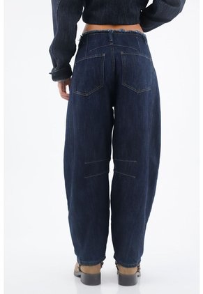 Tennis Jean Para Mujer En Denim Azul Oscuro Fit Holgado Con Cintura Desflecada