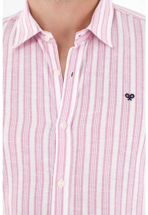 Camisa Rosada Con Diseño Preteñido A Rayas Para Hombre