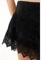 Tennis Bermuda Negra De Ojalillo Con Boleros Para Mujer de Tennis