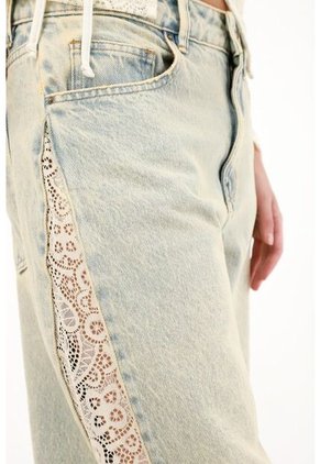 Tennis Jean Wide Leg Tiro Alto Con Encaje En Laterales Para Mujer