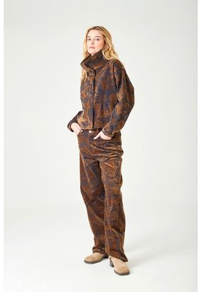 Tennis Jean Recto Con Estampado Floral En Denim Café Para Mujer