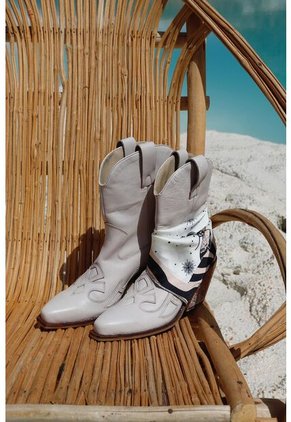 Botas Para Mujer, Caña Media, Estilo Texanas Con Pañoleta Decorativa