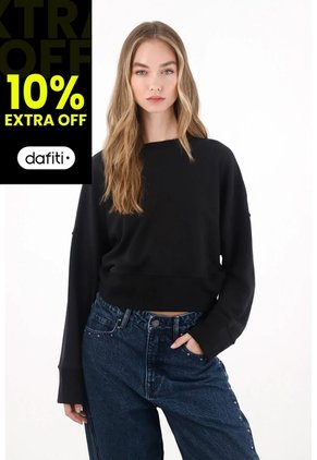 Tennis Buzo En Tela Burda Negro Para Mujer
