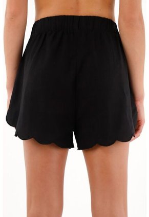Tennis Bermuda Negra En Ojalillo Para Mujer