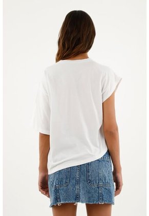 Camiseta Blanca Con Mangas Asimétricas Para Mujer