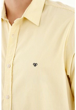 Camisa Preteñida Amarilla Para Hombre