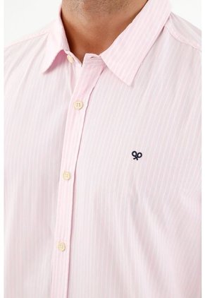 Camisa Con Diseño A Rayas Rosada Para Hombre