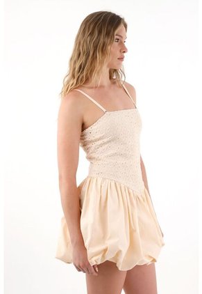 Tennis Vestido Corto De Escote Recto Crudo Para Mujer