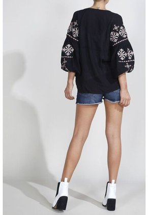 Kimono Tennis, Fondo Entero Y Apliques Bordados