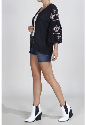 Kimono Tennis, Fondo Entero Y Apliques Bordados