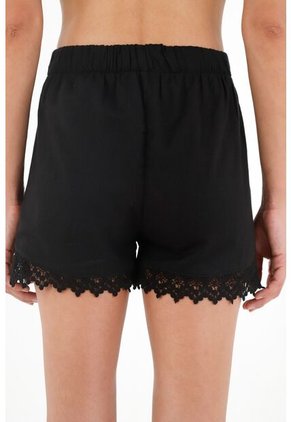 Tennis Bermuda Negra Con Detalles De Encaje Para Mujer