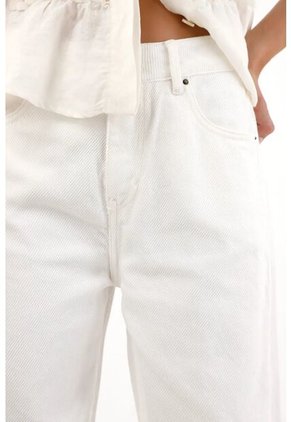 Tennis Jean En Tela Tipo Acanalada Crudo Para Mujer